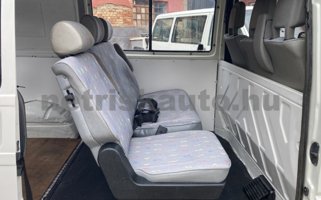 VW Transporter 2.5 Mixto tehergépkocsi 3,5t össztömegig - 2461cm3 Diesel 120913 8/9