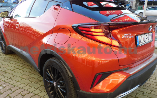 TOYOTA C-HR 2.0 Hybrid Selection e-CVT személygépkocsi - 1987cm3 Hybrid 121039 3/12