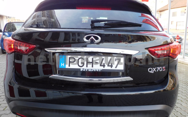 INFINITI QX70 3.0 d S Premium Aut. személygépkocsi - 2993cm3 Diesel 121025 4/12