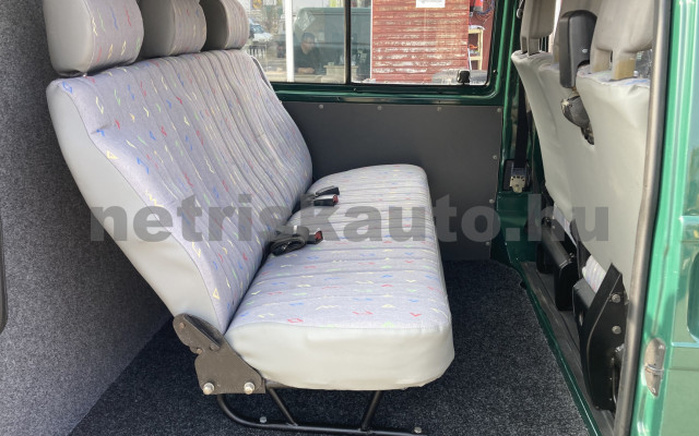 VW Transporter 2.5 Mixto tehergépkocsi 3,5t össztömegig - 2461cm3 Diesel 121073 8/9