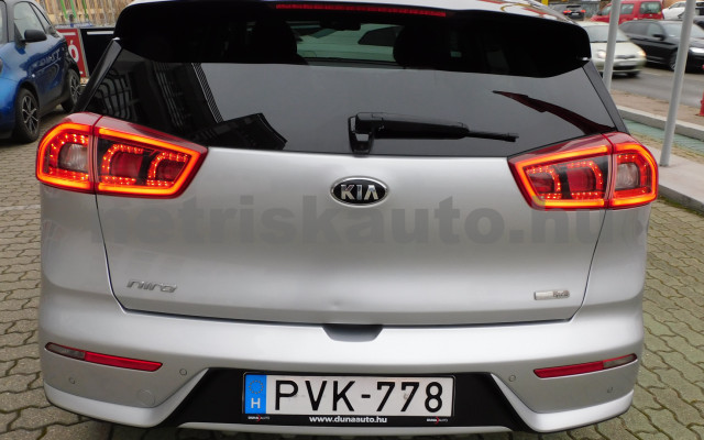 KIA Niro 1.6 GDI EX DCT személygépkocsi - 1580cm3 Hybrid 120974 5/12