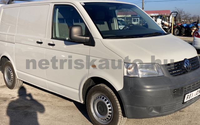 VW Transporter 1.9 TDI tehergépkocsi 3,5t össztömegig - 1896cm3 Diesel 121027 2/9