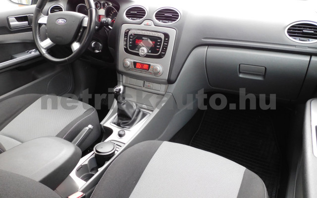 FORD Focus 1.6 TDCi Fresh személygépkocsi - 1560cm3 Diesel 121011 8/12