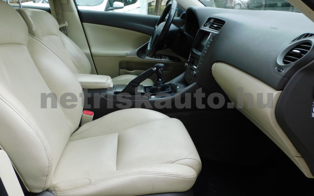 LEXUS IS IS 220d Leather&Navigation személygépkocsi - 2236cm3 Diesel 121074 10/12