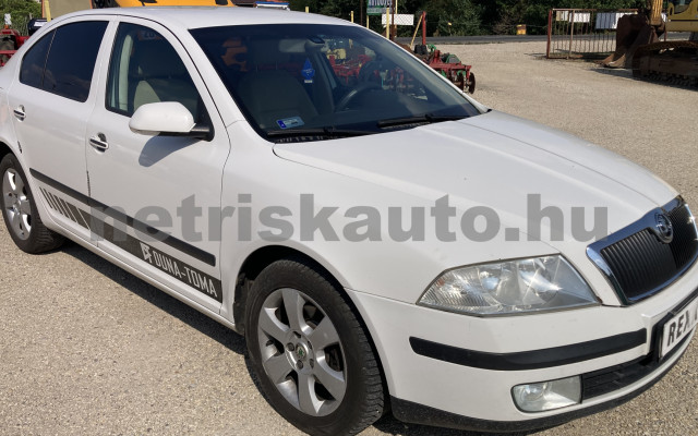 SKODA Octavia 1.9 PD TDi Elegance személygépkocsi - 1896cm3 Diesel 120894 2/10