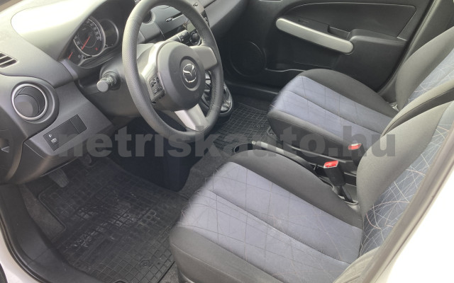 MAZDA Mazda 2 1.3i CE személygépkocsi - 1349cm3 Benzin 120902 6/10