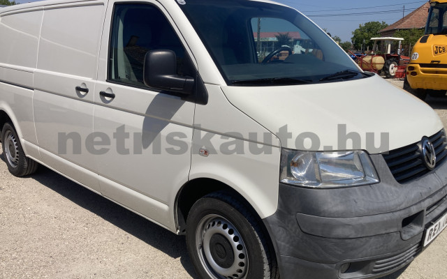 VW Transporter 2.5 TDI tehergépkocsi 3,5t össztömegig - 2461cm3 Diesel 120884 2/9