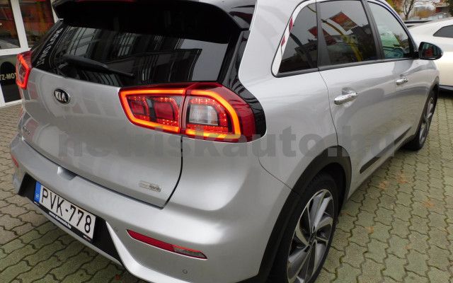 KIA Niro 1.6 GDI EX DCT személygépkocsi - 1580cm3 Hybrid 120974 12/12