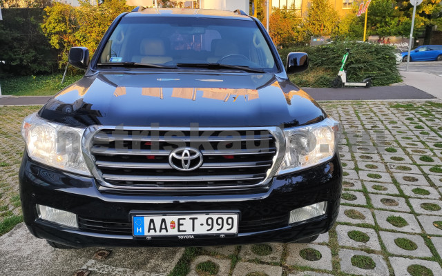 TOYOTA Land Cruiser 4.5 D V8 Luxury 7 Aut. személygépkocsi - 4461cm3 Diesel 120916 3/12