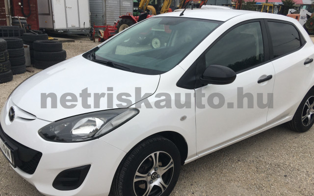 MAZDA Mazda 2 1.3i CE személygépkocsi - 1349cm3 Benzin 120902 2/10