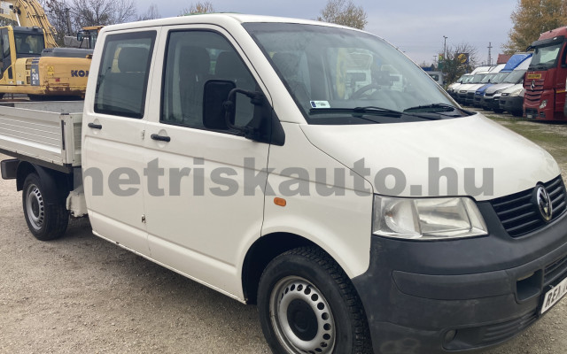 VW Transporter 1.9 TDI tehergépkocsi 3,5t össztömegig - 1896cm3 Diesel 120977 2/10