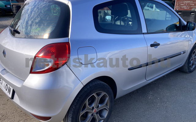 RENAULT Clio III 1.5 dCi Société MAGYAR,KLÍMA,SZÉP ÁL tehergépkocsi 3,5t össztömegig - 1461cm3 Diesel 121056 4/8