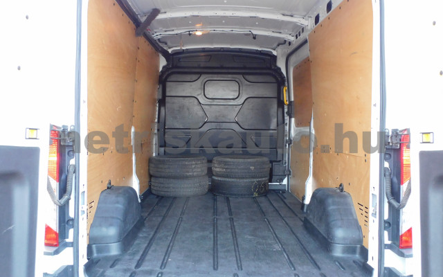 FORD Transit 2.0 TDCi 350 LWB Trend tehergépkocsi 3,5t össztömegig - 1995cm3 Diesel 121006 11/12