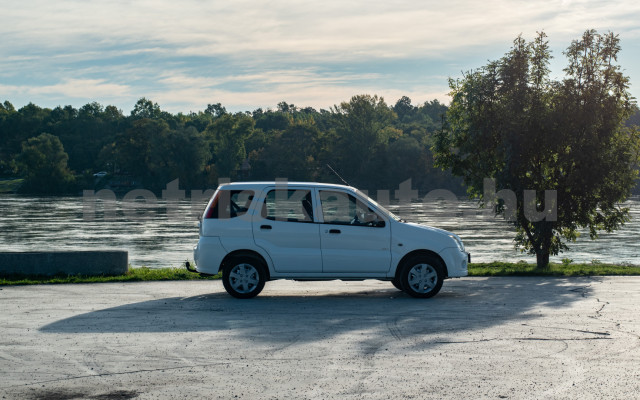 SUZUKI Ignis 1.3 GL személygépkocsi - 1328cm3 Benzin 120952 3/8