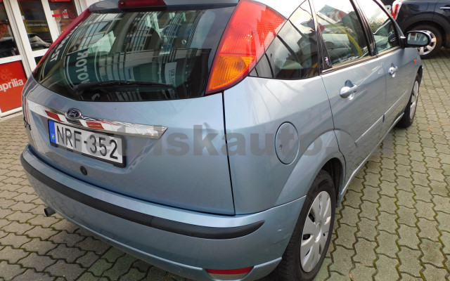 FORD Focus 1.6 Ghia személygépkocsi - 1596cm3 Benzin 121021 12/12