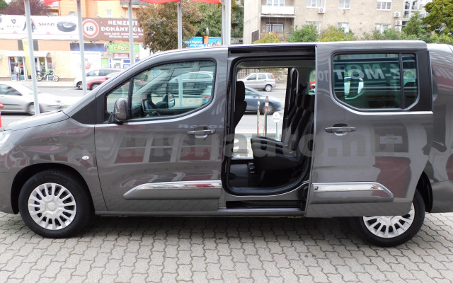 TOYOTA Proace City 1.2T Family L2H1 [7sz] személygépkocsi - 1199cm3 Benzin 120933 5/12