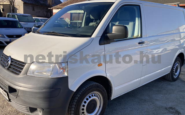 VW Transporter 1.9 TDI tehergépkocsi 3,5t össztömegig - 1896cm3 Diesel 121027 2/9