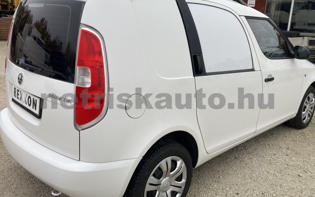 SKODA Roomster 1.6 CR TDI tehergépkocsi 3,5t össztömegig - 1598cm3 Diesel 120975 4/10