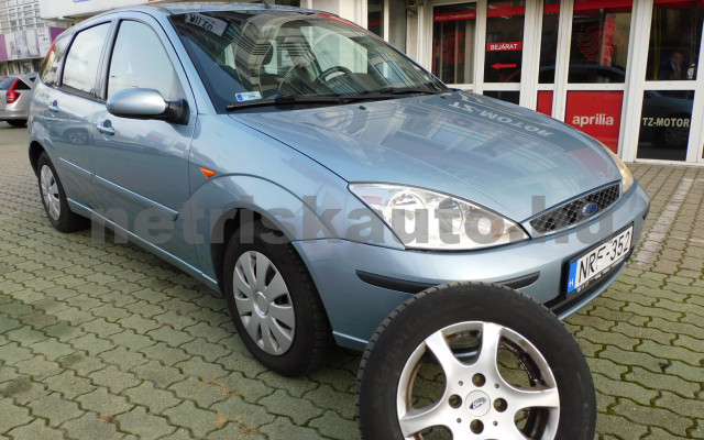 FORD Focus 1.6 Ghia személygépkocsi - 1596cm3 Benzin 121021 2/12