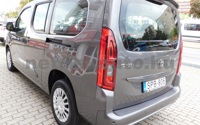 TOYOTA Proace City 1.2T Family L2H1 [7sz] személygépkocsi - 1199cm3 Benzin 120933 3/12