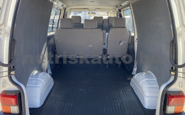 VW Transporter 2.4 Mixto tehergépkocsi 3,5t össztömegig - 2370cm3 Diesel 120950 9/9