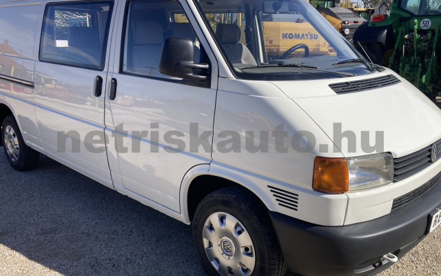 VW Transporter 2.4 Mixto tehergépkocsi 3,5t össztömegig - 2370cm3 Diesel 120950 2/9