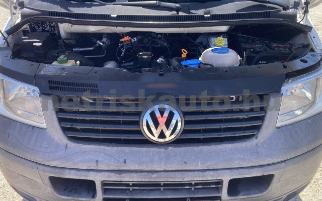 VW Transporter 2.5 TDI tehergépkocsi 3,5t össztömegig - 2461cm3 Diesel 120884 5/9