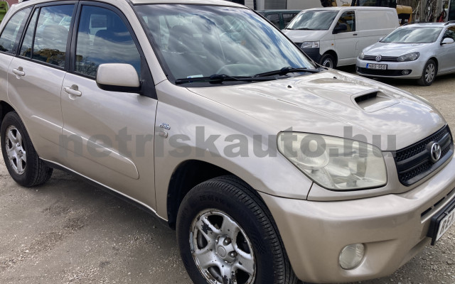 TOYOTA Rav4 2.0 D 4x4 személygépkocsi - 1995cm3 Diesel 121091 2/10