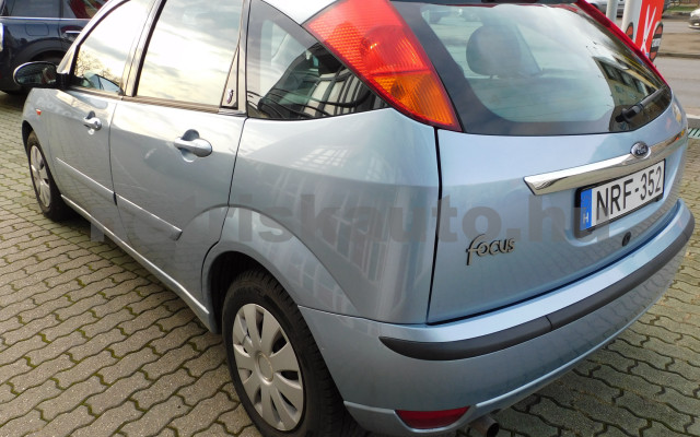 FORD Focus 1.6 Ghia személygépkocsi - 1596cm3 Benzin 121021 3/12