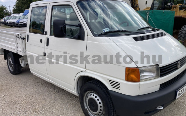 VW Transporter 2.5 7DM 1T2 tehergépkocsi 3,5t össztömegig - 2461cm3 Diesel 120918 2/9