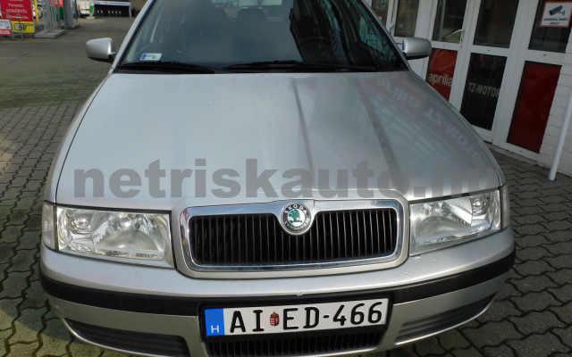 SKODA Octavia 1.4 Tour személygépkocsi - 1390cm3 Benzin 121060 4/12