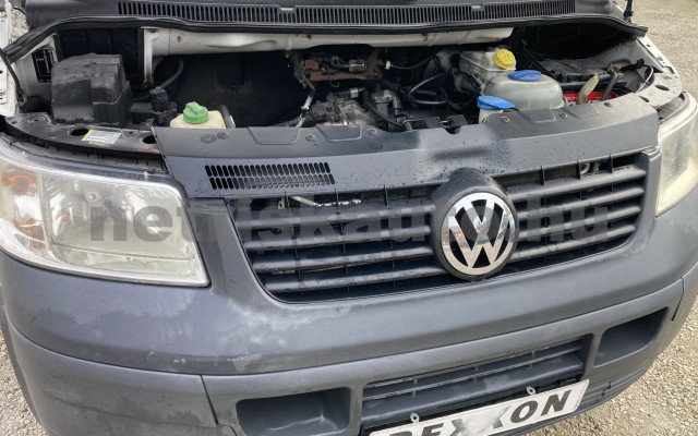 VW Transporter 1.9 TDI Basic tehergépkocsi 3,5t össztömegig - 1896cm3 Diesel 120980 5/9