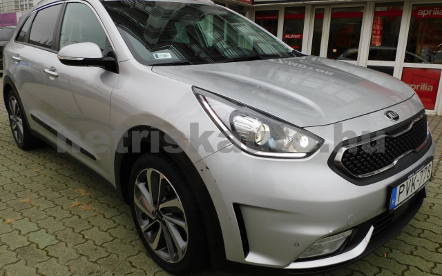 KIA Niro 1.6 GDI EX DCT személygépkocsi - 1580cm3 Hybrid 120974 2/12