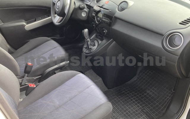 MAZDA Mazda 2 1.3i CE személygépkocsi - 1349cm3 Benzin 120902 7/10