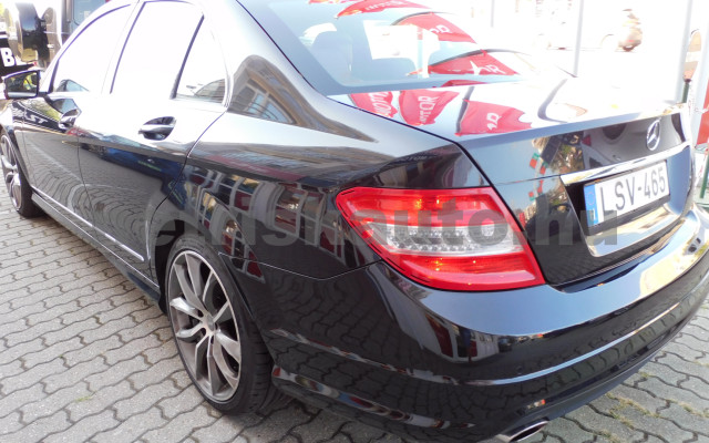 MERCEDES-BENZ C-osztály C 300 4Matic Avantgarde Aut. személygépkocsi - 2996cm3 Benzin 120889 3/12