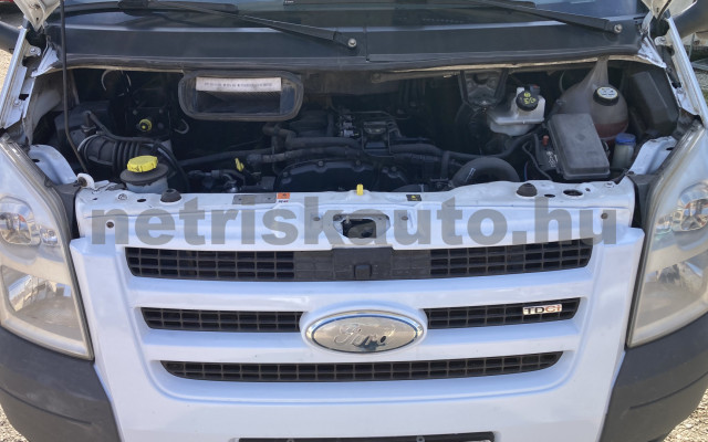 FORD Transit 2.2 TDCi 300 M Ambiente tehergépkocsi 3,5t össztömegig - 2198cm3 Diesel 120925 6/10