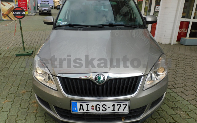 SKODA Fabia 1.2 TSI Ambition DSG személygépkocsi - 1197cm3 Benzin 120960 4/12